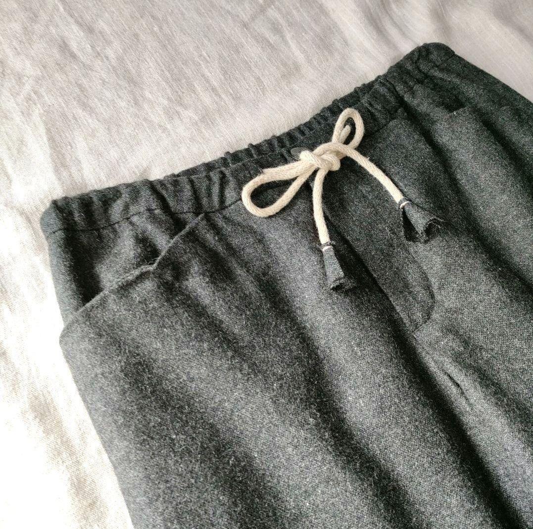 Vm 　ヴーム　ウールパンツ　ダークグレー