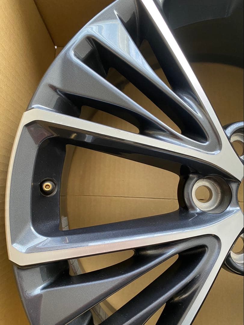 60プリウス純正19インチホイール一本