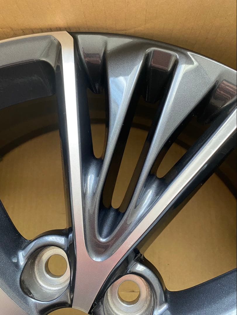 60プリウス純正19インチホイール一本