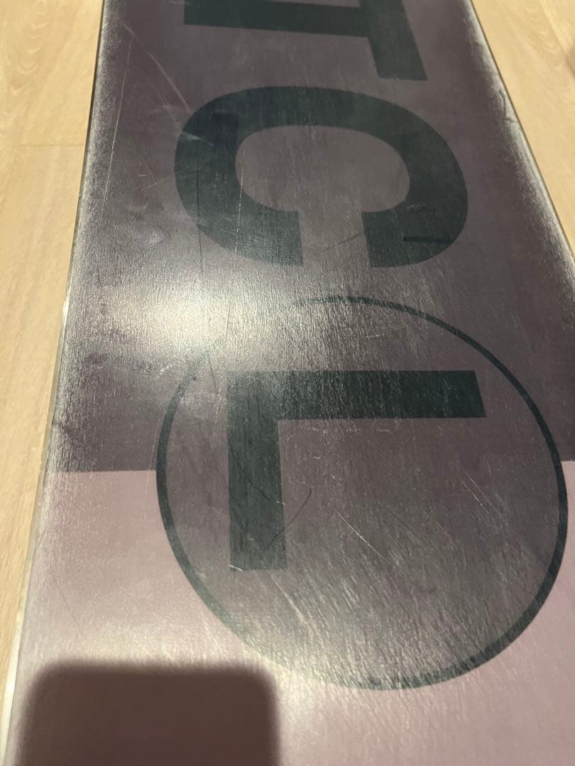 【美品】FNTCスノーボード　SALOMONビンディング付※2025年12月購入