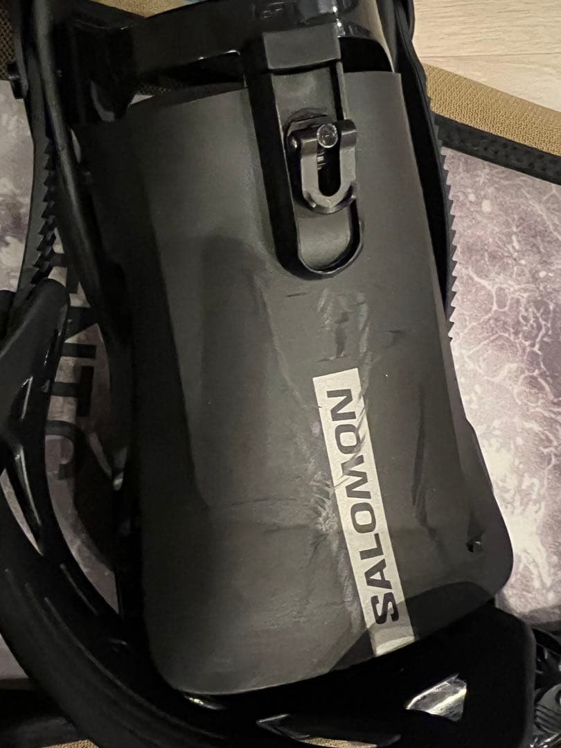 【美品】FNTCスノーボード　SALOMONビンディング付※2025年12月購入