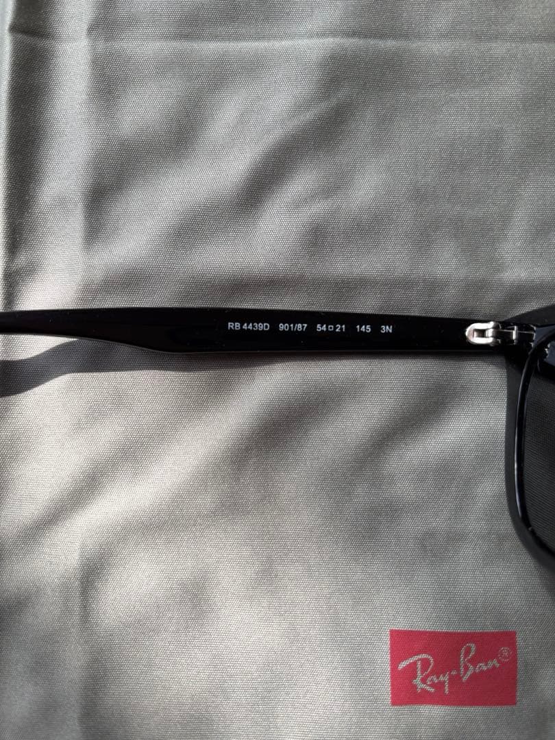 Ray-Ban RB4439D ブラック サングラス 54