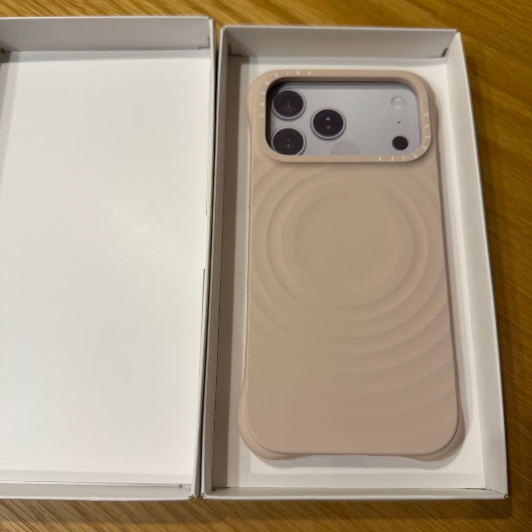 【新品未使用】17pro max CASETiFY ウェーブシリコンケース