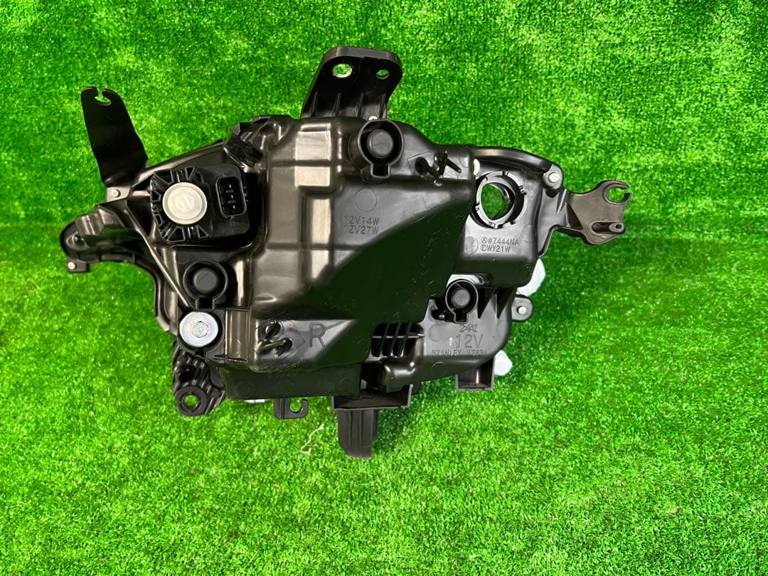 マツダ ロードスター ND系 純正 右ヘッドライト LED