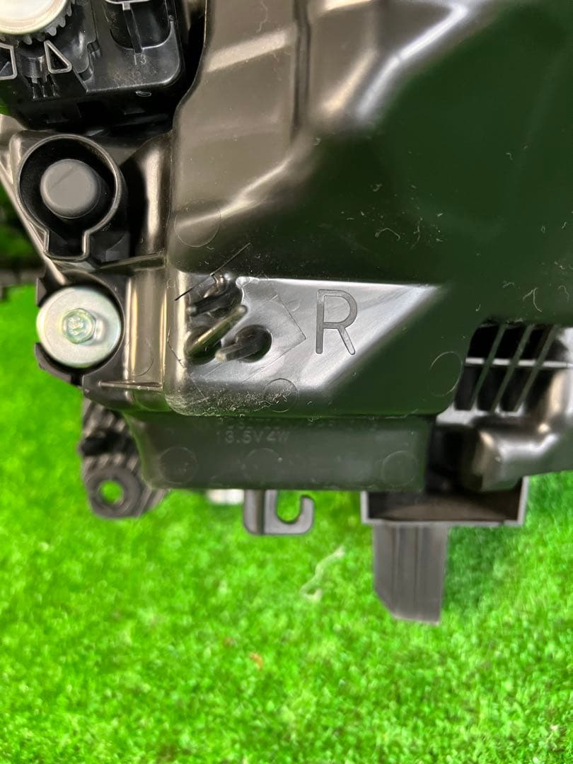 マツダ ロードスター ND系 純正 右ヘッドライト LED