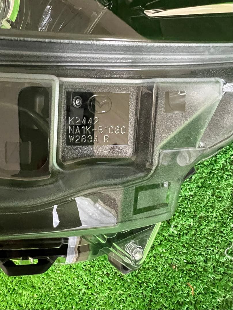 マツダ ロードスター ND系 純正 右ヘッドライト LED