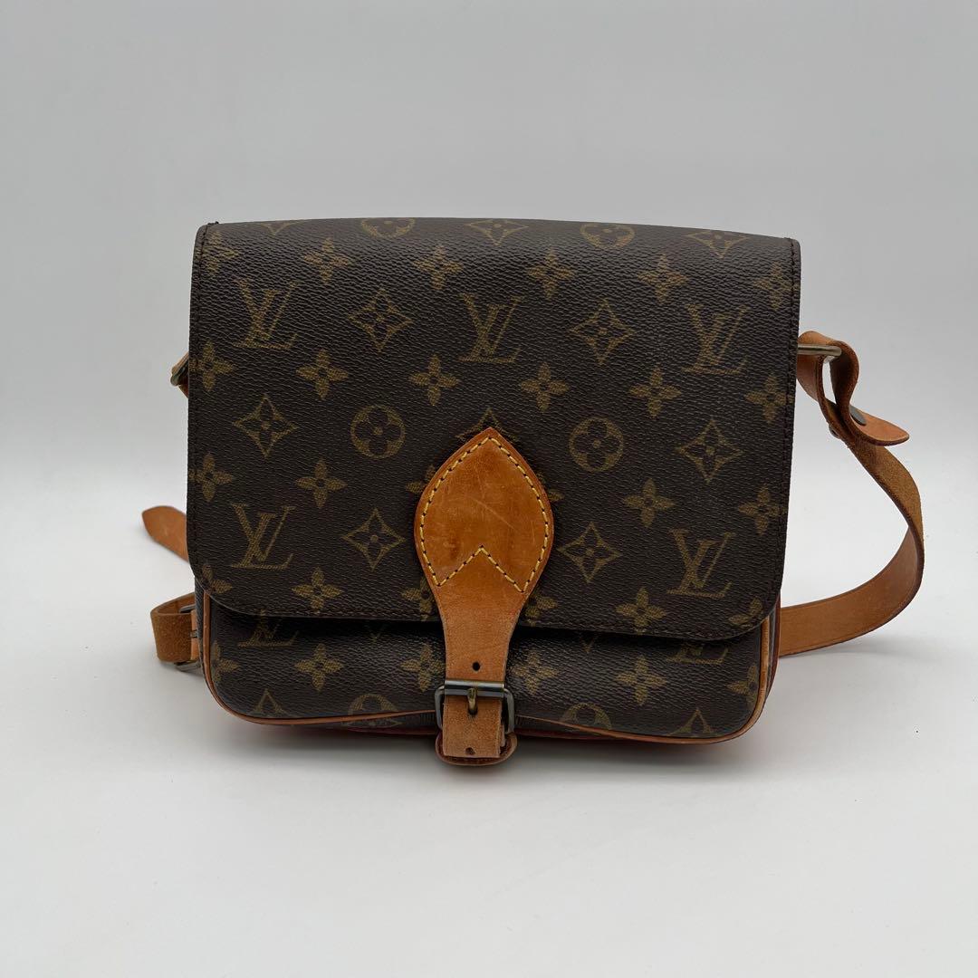 Louis Vuitton モノグラム カルトシエール
