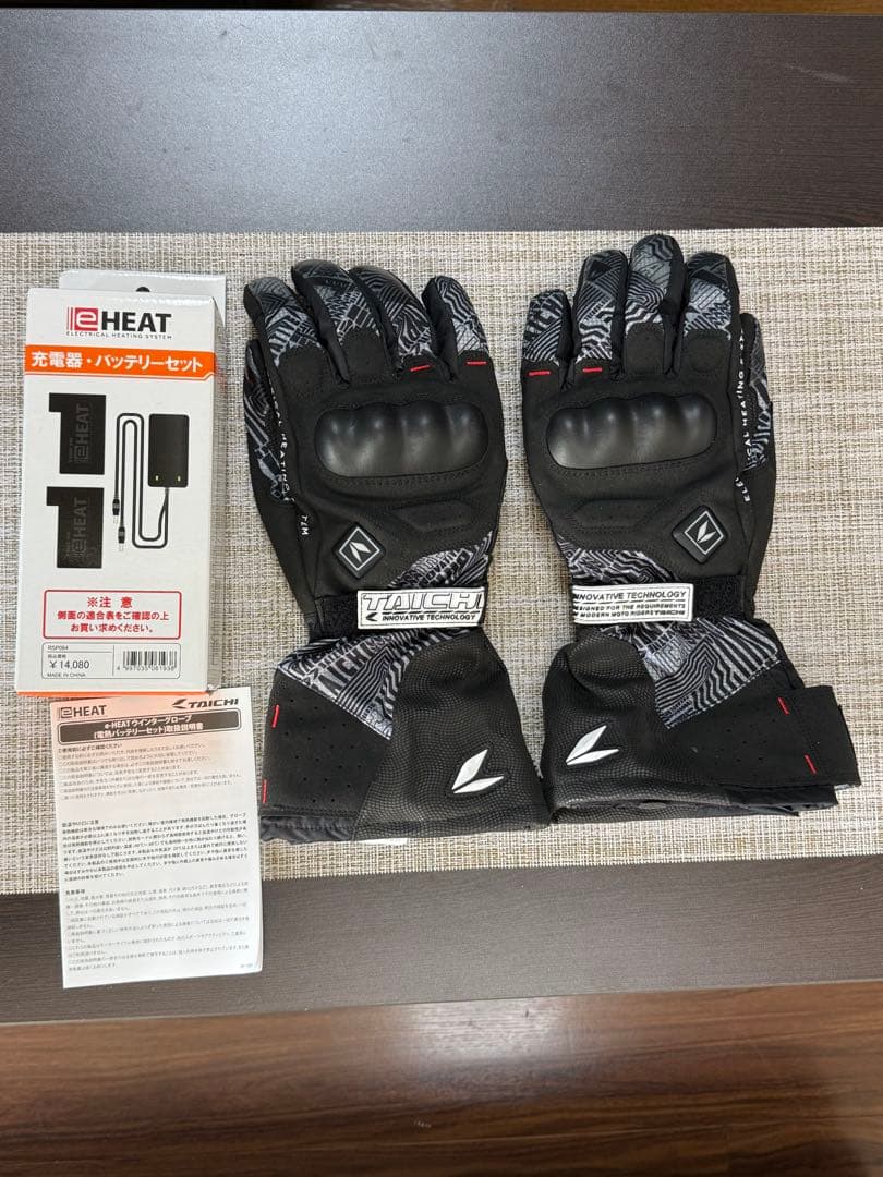 ★値下げ★ RSタイチの電熱グローブ（L）と充電器BTセット（新品未使用）