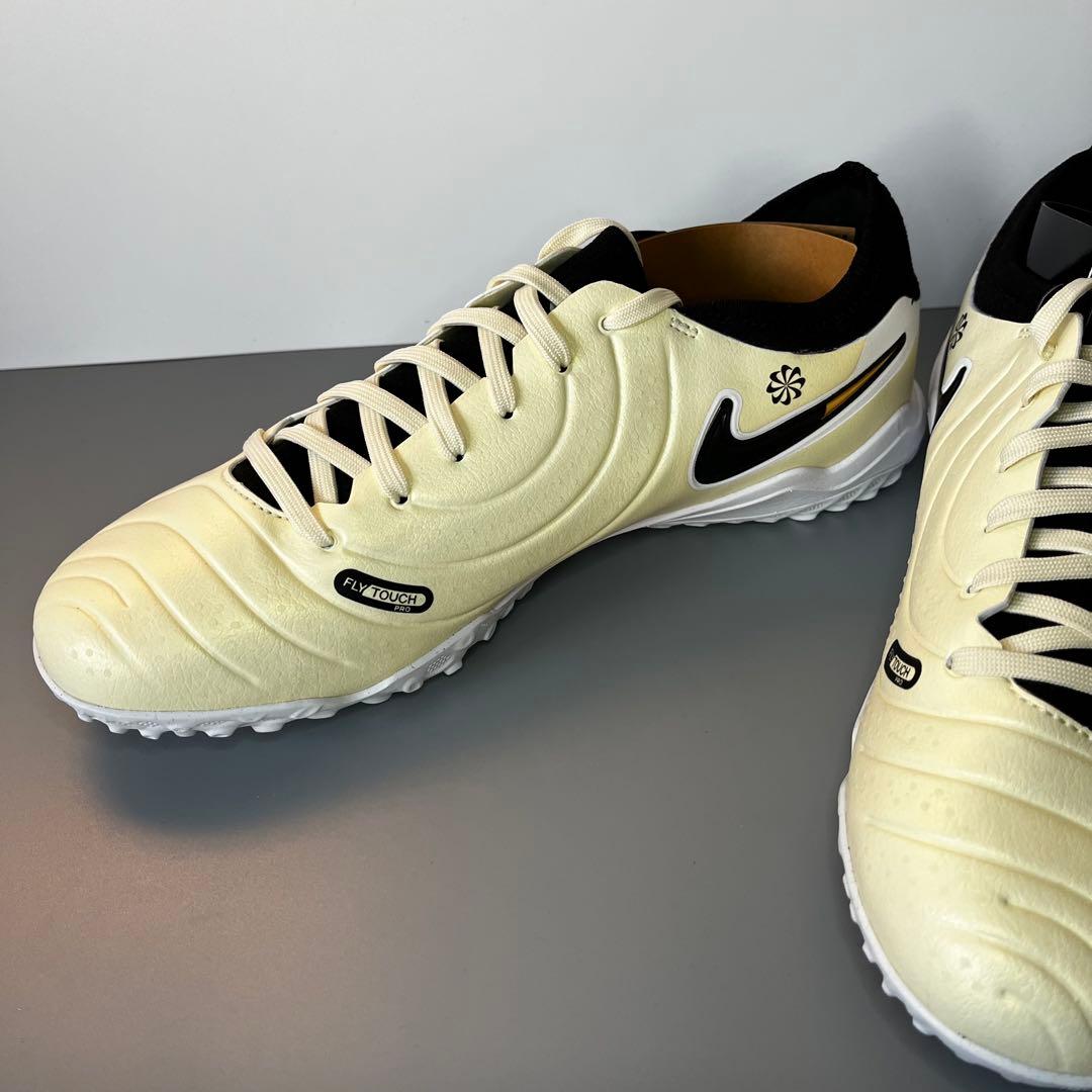 【新品未使用】ナイキ レジェンド 10 PRO TF DV4336 26.0cm