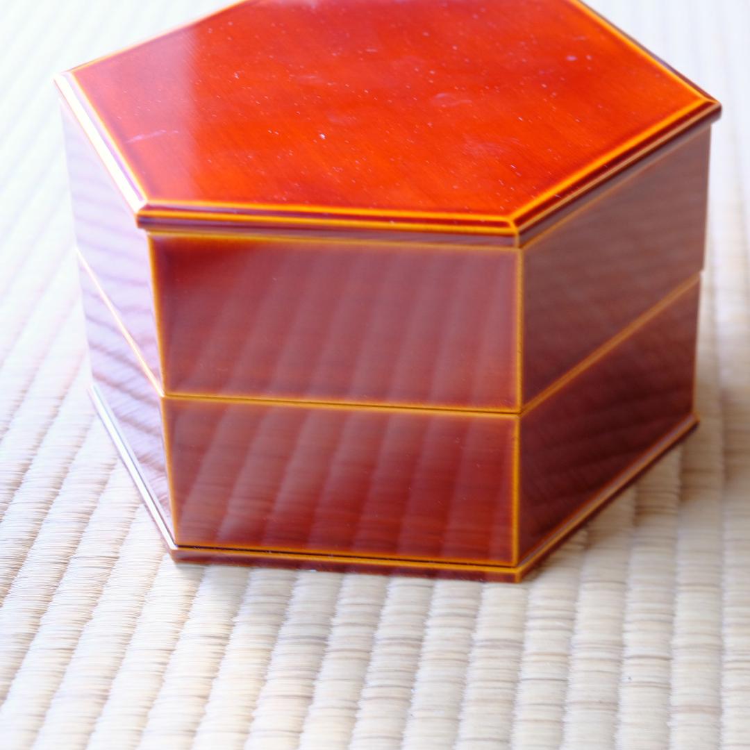 春慶　六角二段重