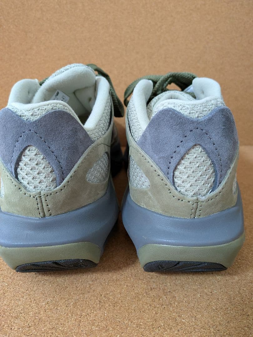 new balanceワープドランナー24.5Dオリーブ　レディース