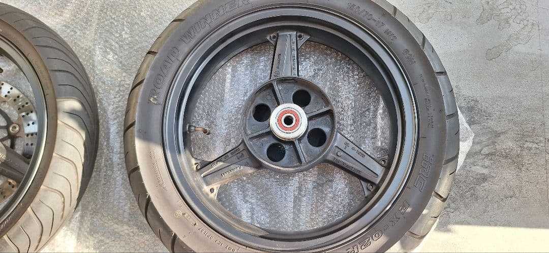 ゼファーχ タイヤホイールセット