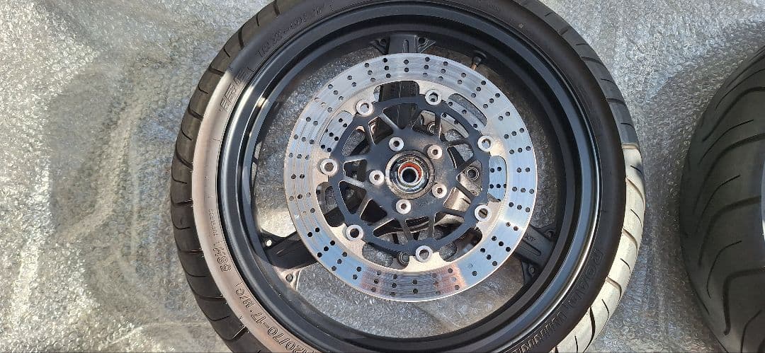 ゼファーχ タイヤホイールセット