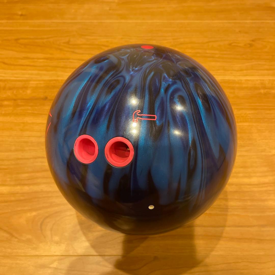 ボウリングボール　ブラックウィドー　ナイトブレイカー　15ポンド