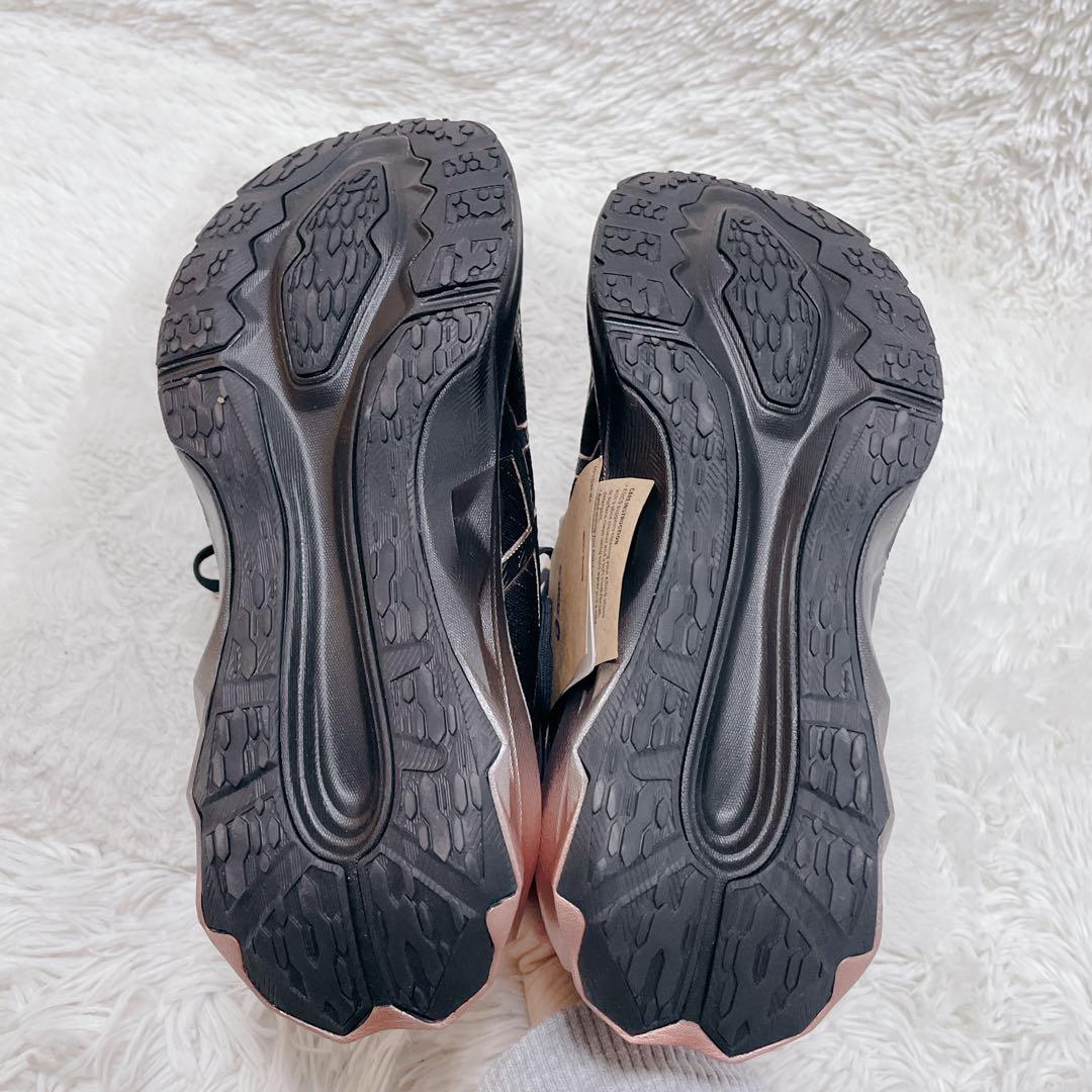 新品　海外限定　アシックス　ノヴァブラスト5 ブラック　24.0 スニーカー