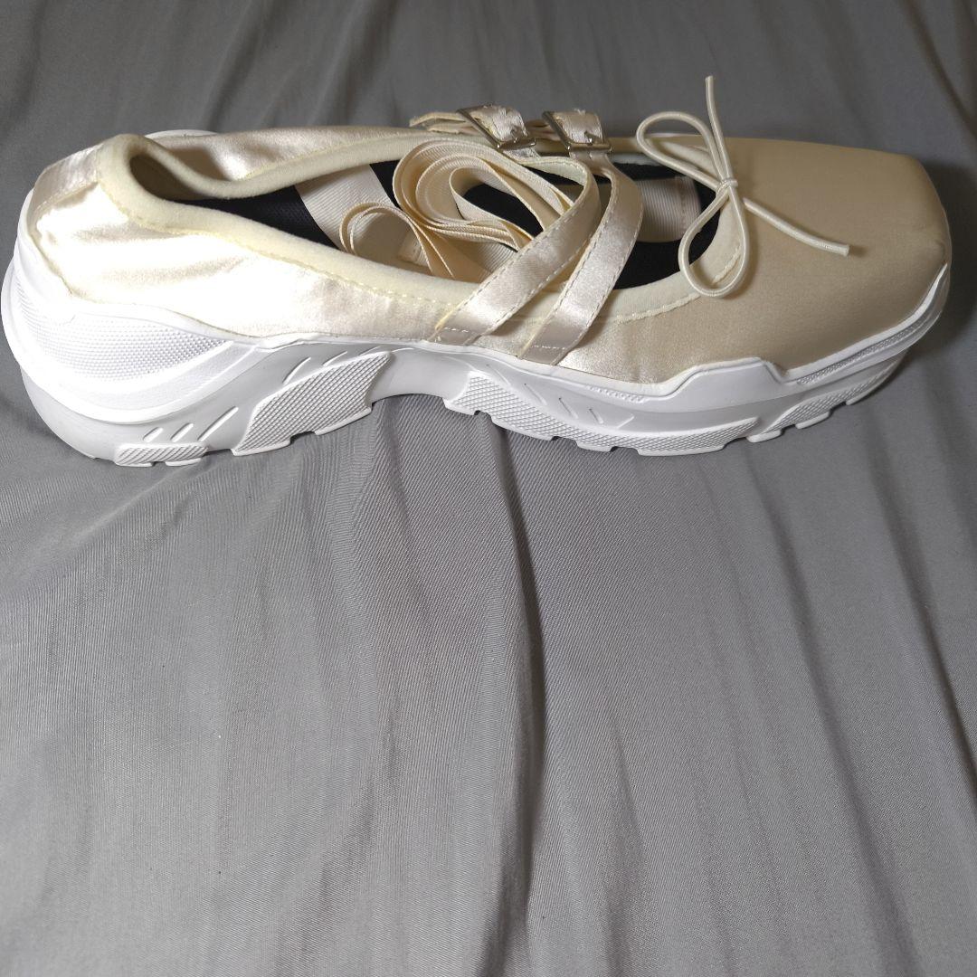 靴 AKIKOAOKI Giselle satin IVORY x WHITE