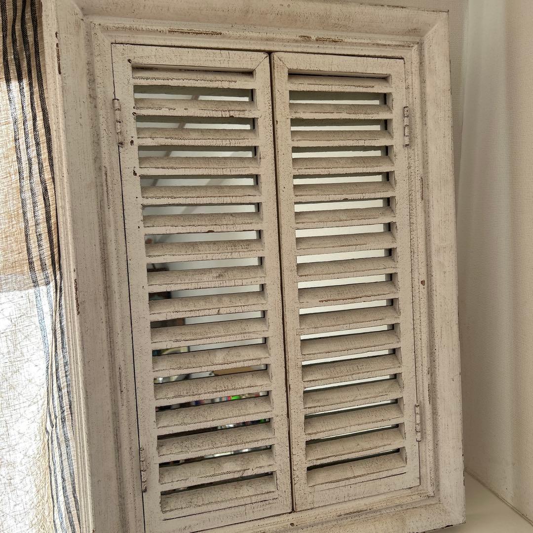 アンティーク風窓枠ミラー