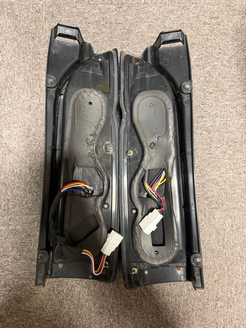 トヨタ ハイエース LEDテールライト