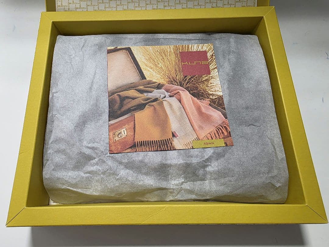 【新品・未使用】 ベビーアルパカ 100% ストール スカーレット (箱あり)