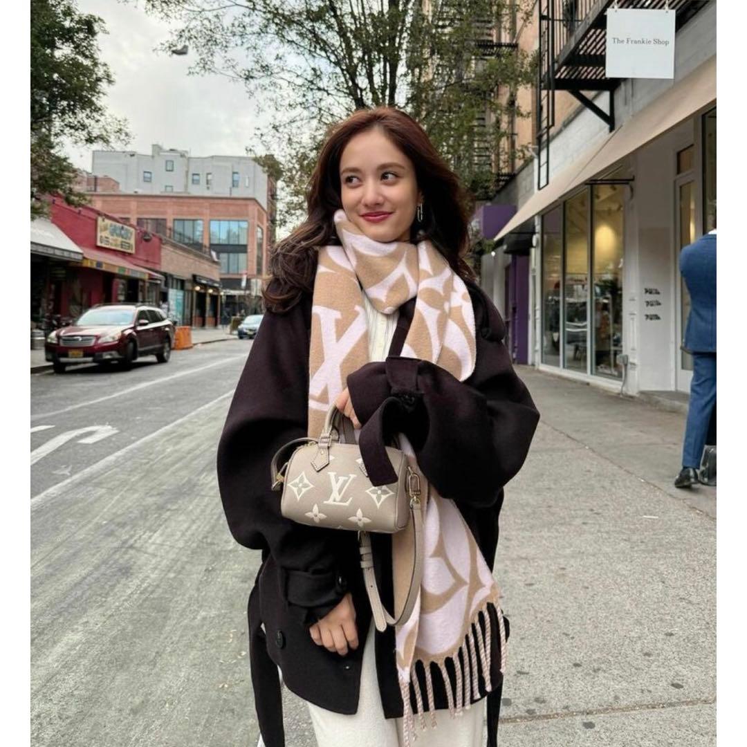 ⭐︎正規品⭐︎ 新品未使用⭐︎マフラー・LV メダリオン　ルイヴィトン