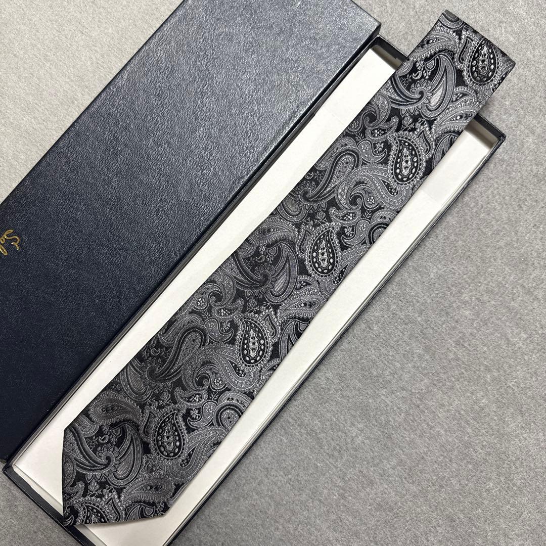 ヴェルサーチ　ネクタイ　グレー　ペイズリー柄　シルクジャガード　派手