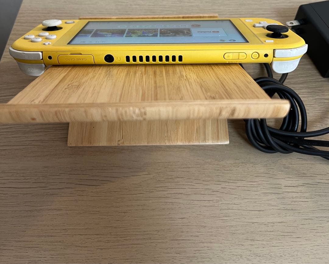 【ジャンク扱い】Nintendo Switch Lite イエロー 本体、充電器