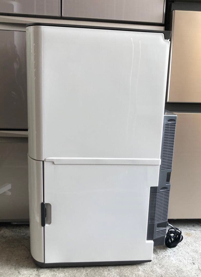 エムケー精工 保冷米びつ 11kg RICE COOL ライスHRC-10SW