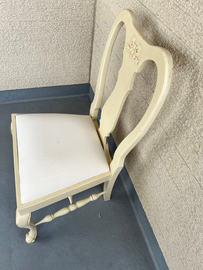 ダイニングチェア　プリンセス家具　リボン　彫刻　ホワイト　アンティーク