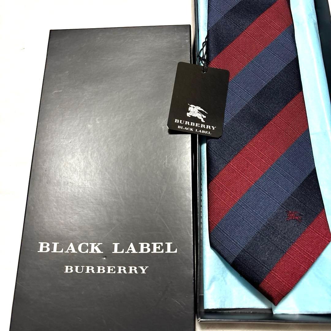 新品　バーバリー　ネクタイ　ネイビー×レッド　ストライプ　箱付き