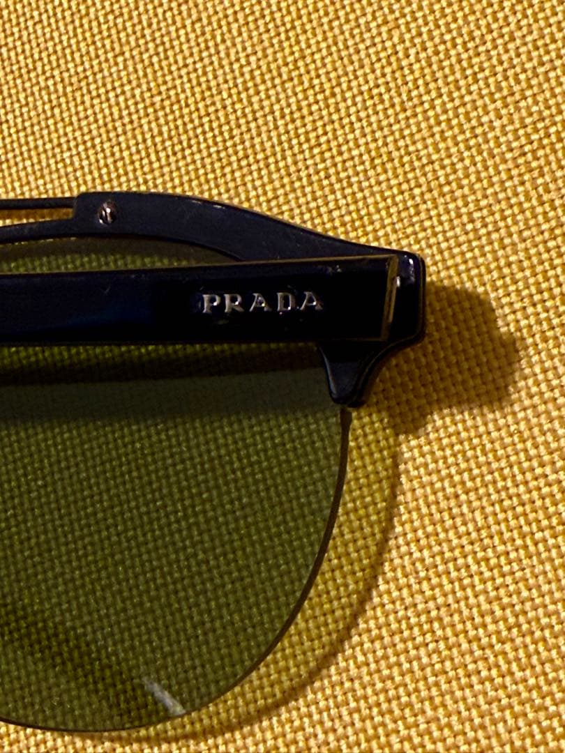 む*い様 【PRADA】サングラス グリーンレンズ フルセット イタリア製！！！