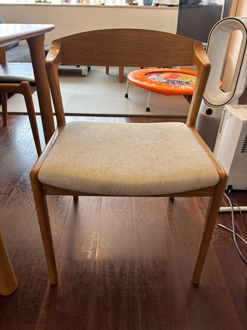 SIMPLE　ダイニングチェア