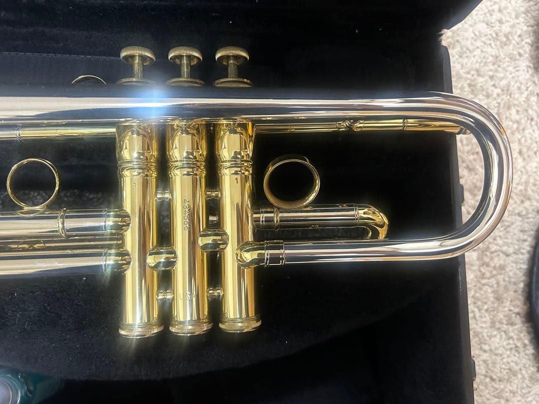 C.G. Conn Vintage One トランペットツートーン仕上げ