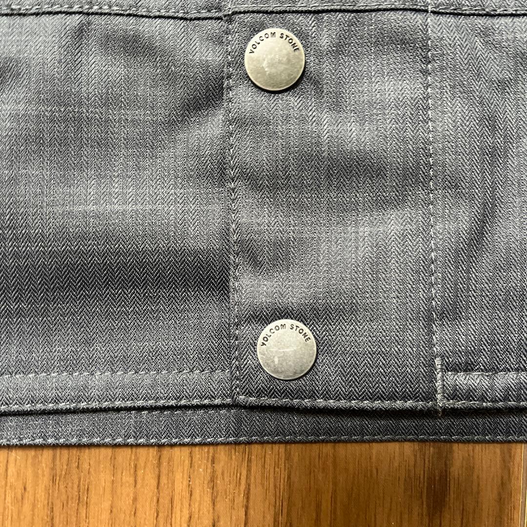 【美品】volcom フード付スキースノボジャケット　レディース