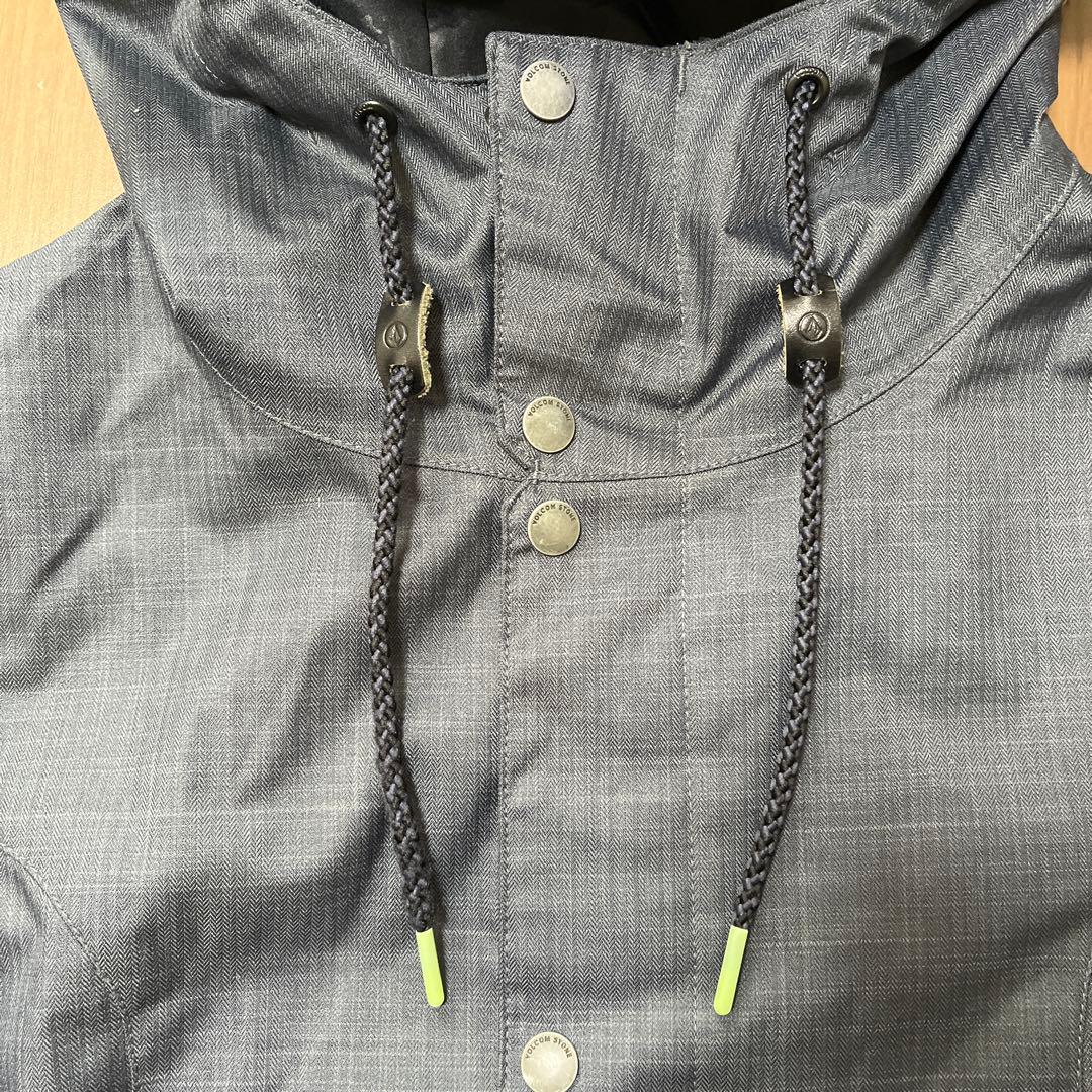 【美品】volcom フード付スキースノボジャケット　レディース