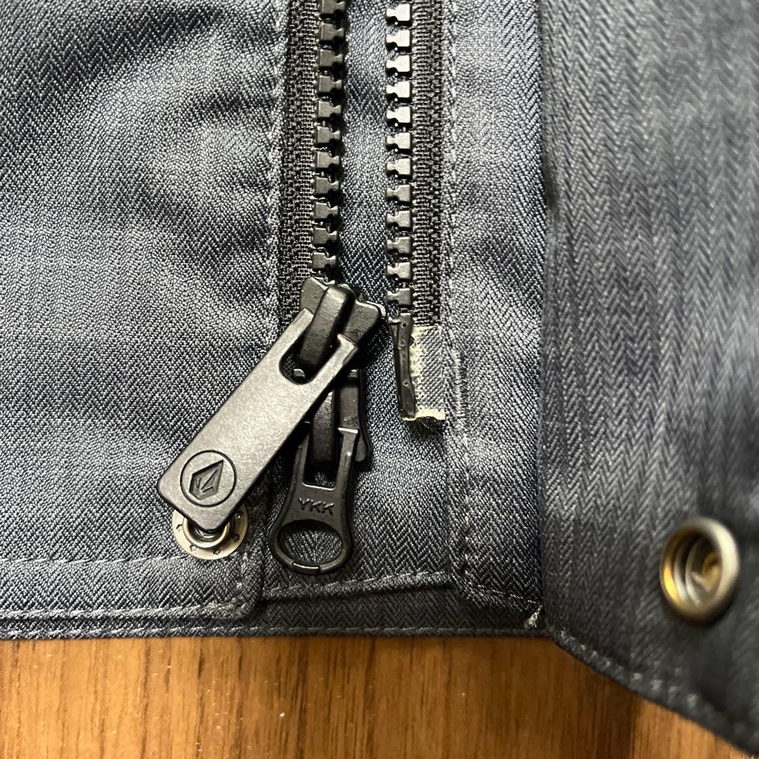 【美品】volcom フード付スキースノボジャケット　レディース