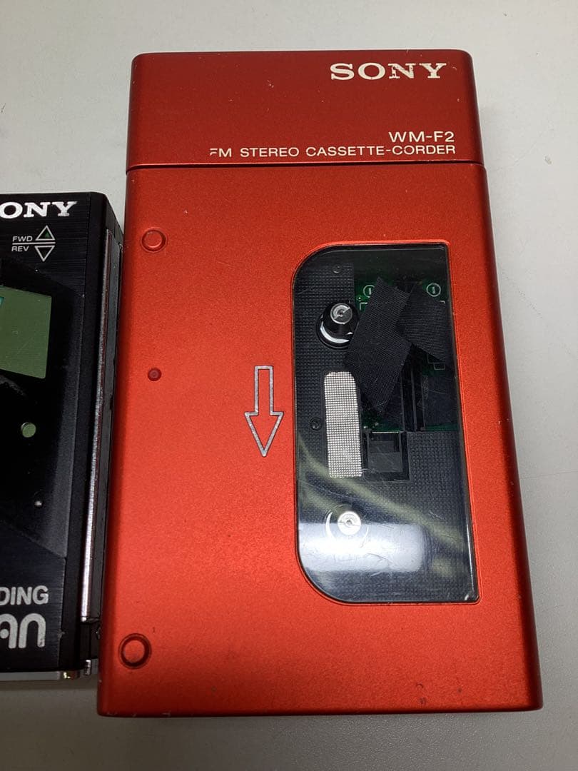ぱ*ん様 ジャンク　SONY WALKMAN まとめて２点