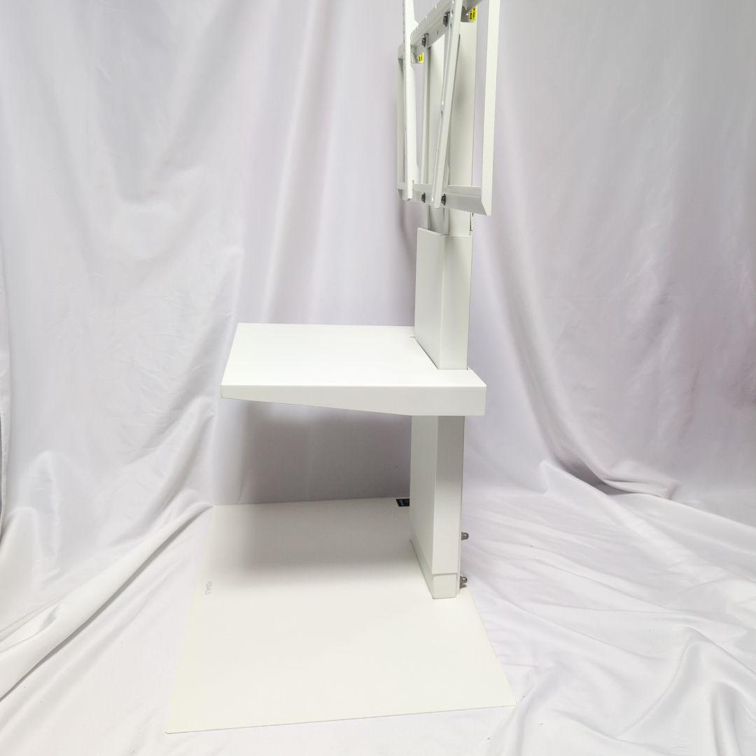 EQUALS イコールズ　テレビ台　サテンホワイト　ロータイプ　棚付き