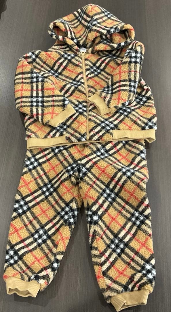 M*R様 バーバリー ボア セットアップ　6Y 116cm／4Y 104cm チ