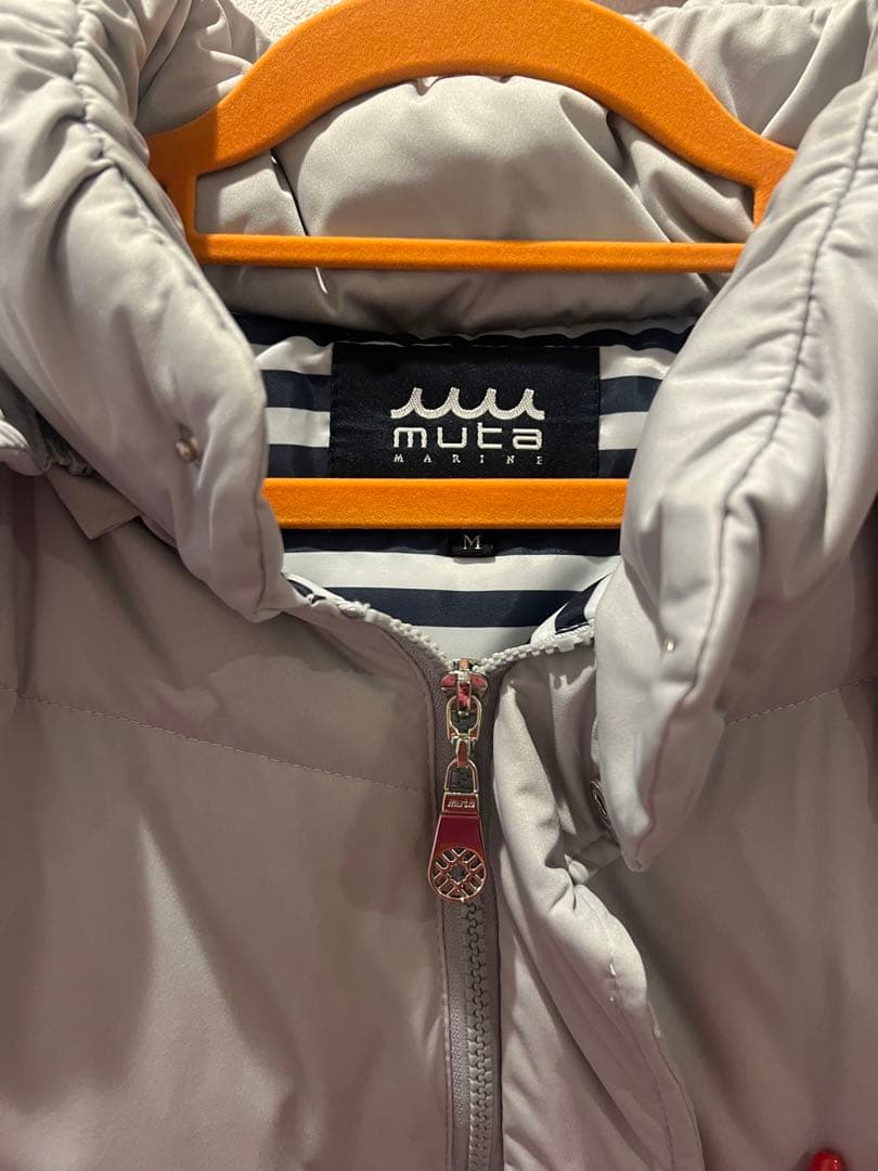 【新品未使用】muta ムータマリン ベスト Ｍサイズ メンズ レディース