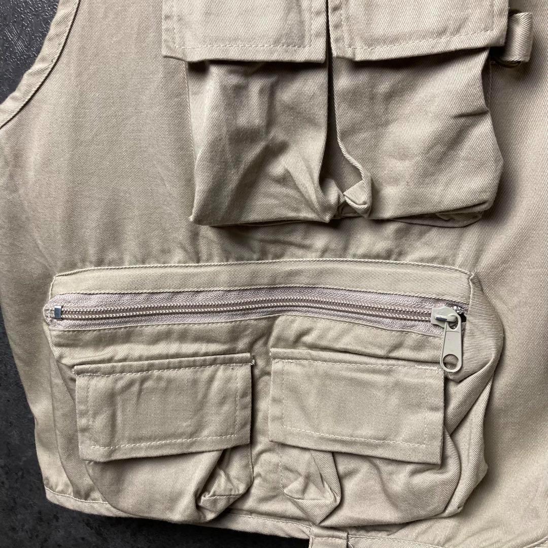 ヴィンテージ　フィッシングベスト　古着　ポケット　背面　ジップ