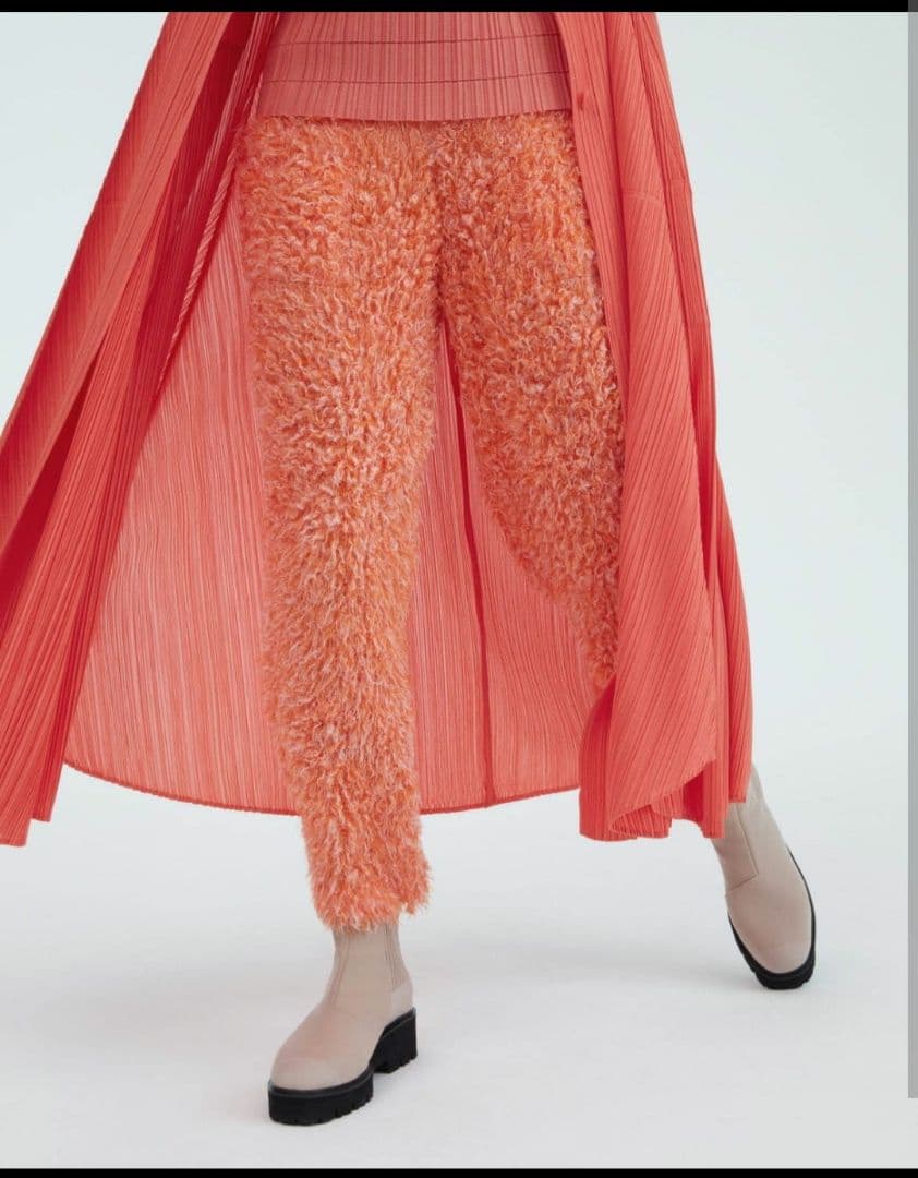 PLEATS PLEASE ISSEY MIYAKE　スノーフリーク