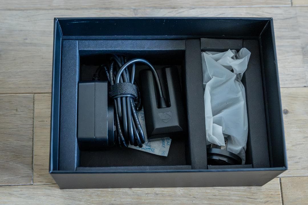 【新品未使用】Atomos SHINOBI SmallRigケージ付き