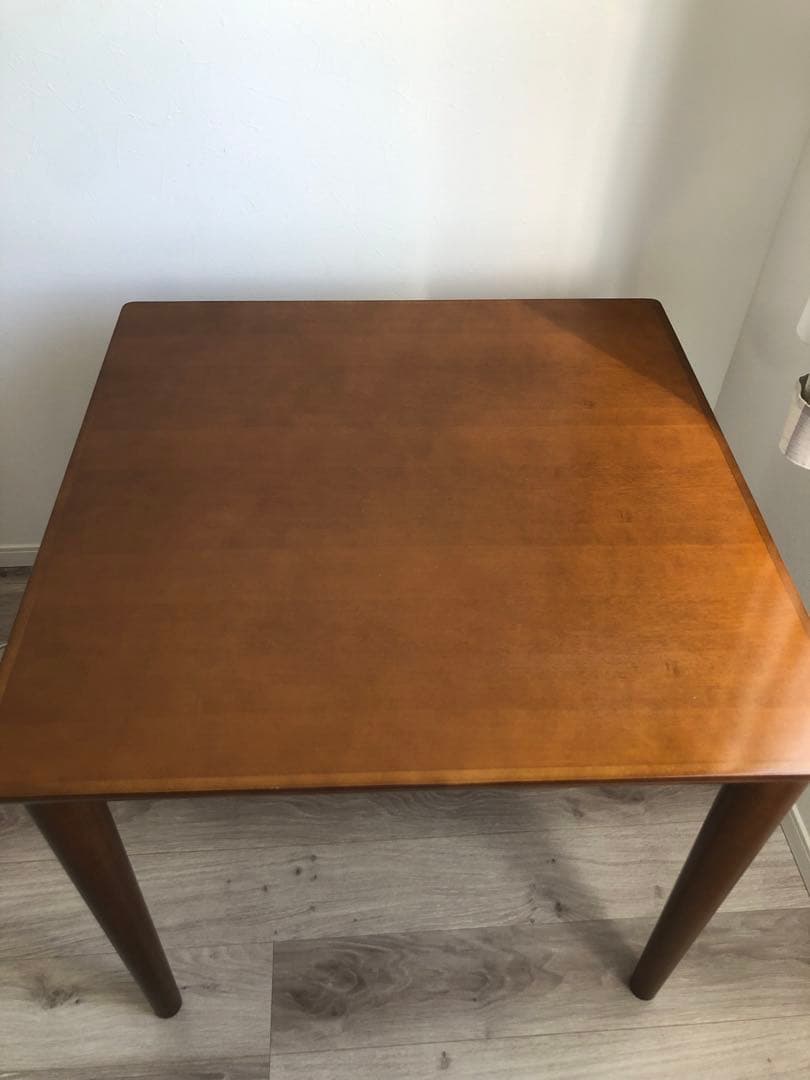 【カリモク60】ダイニングテーブル　ウォールナット