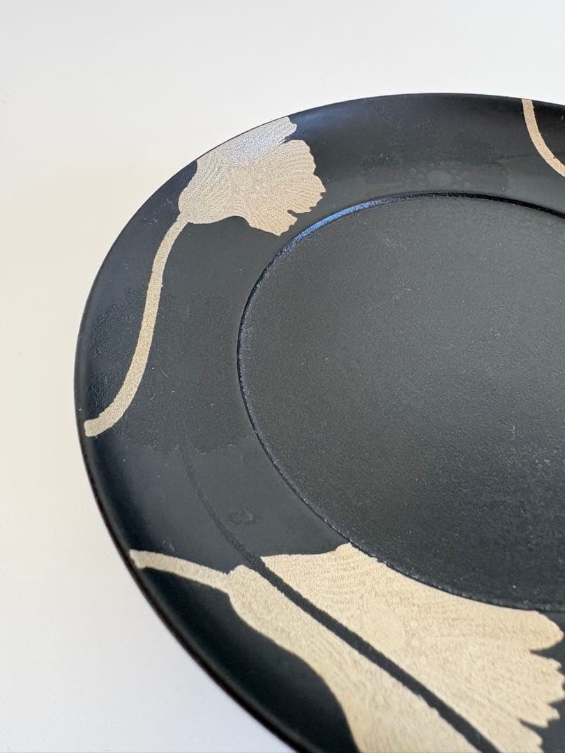 やのさちこ　椿皿　ポピー