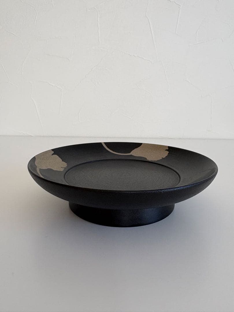 やのさちこ　椿皿　ポピー