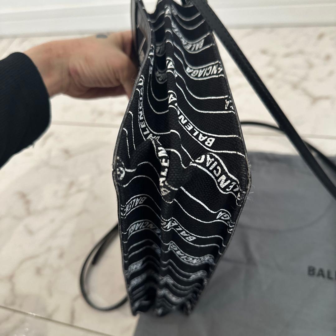 BALENCIAGA ショルダーバッグ ブラック