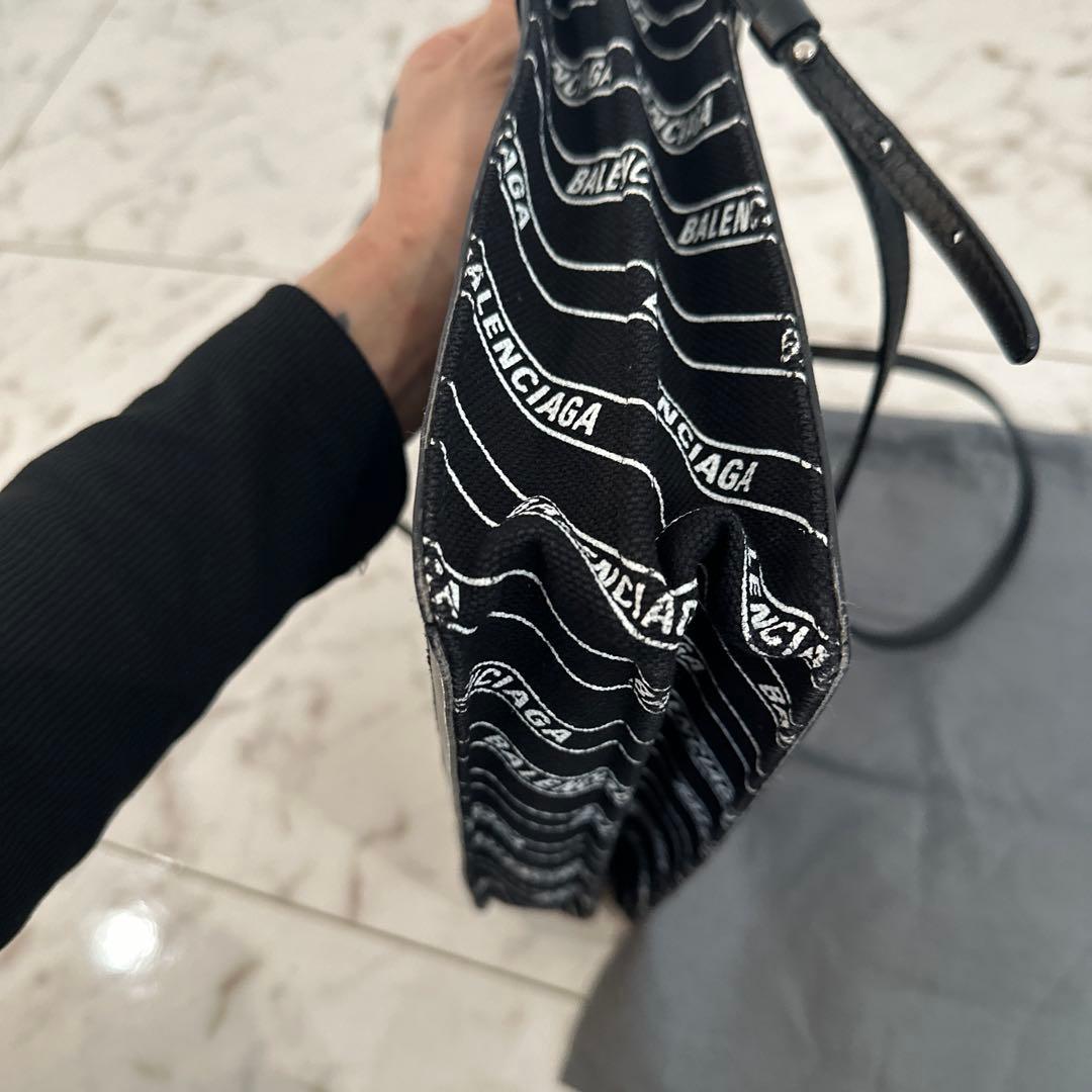 BALENCIAGA ショルダーバッグ ブラック