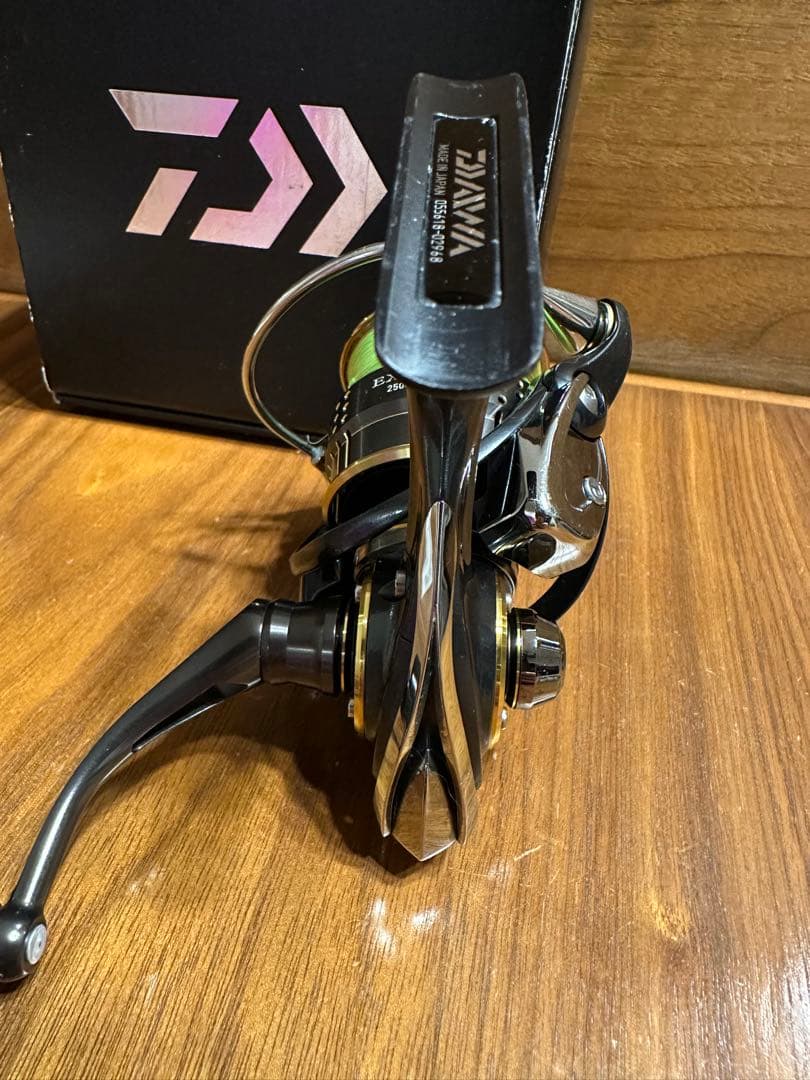 ダイワ 15イグジスト 2508PE DAIWA EXIST スピニングリール