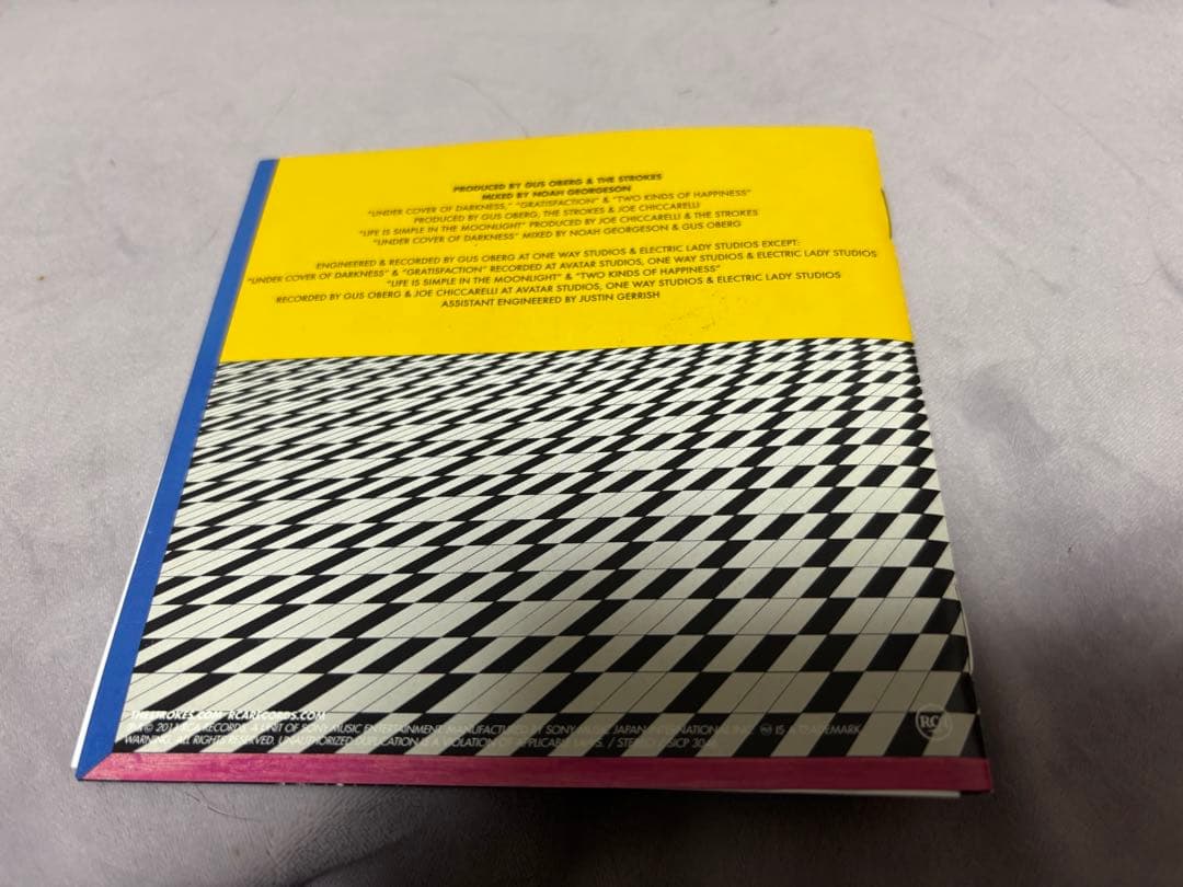 レア　ストロークス　直筆サイン　CD THE STROKES アングルズ