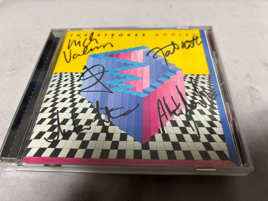 レア　ストロークス　直筆サイン　CD THE STROKES アングルズ